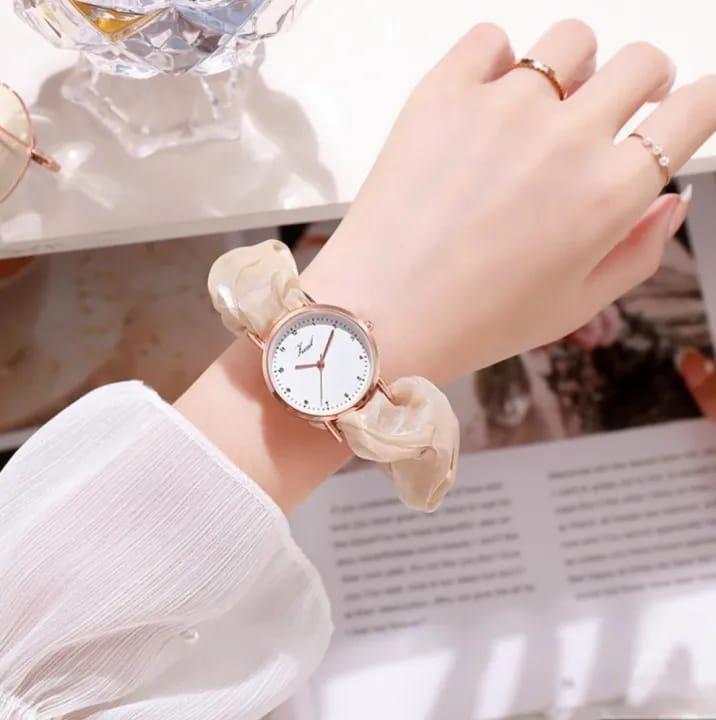 Women's Elegant Scrunchie Style Watch – Fashionable Hairband Wristwatch