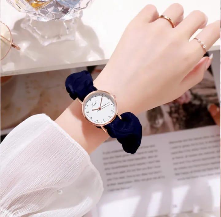 Women's Elegant Scrunchie Style Watch – Fashionable Hairband Wristwatch